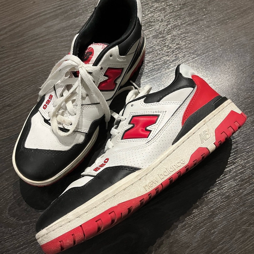 New balance 550, black toes. Rare color combo.